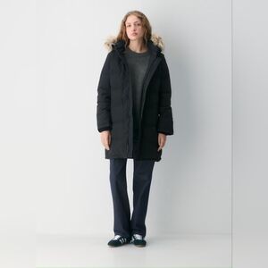 Aritzia TnaThe Powder Parka